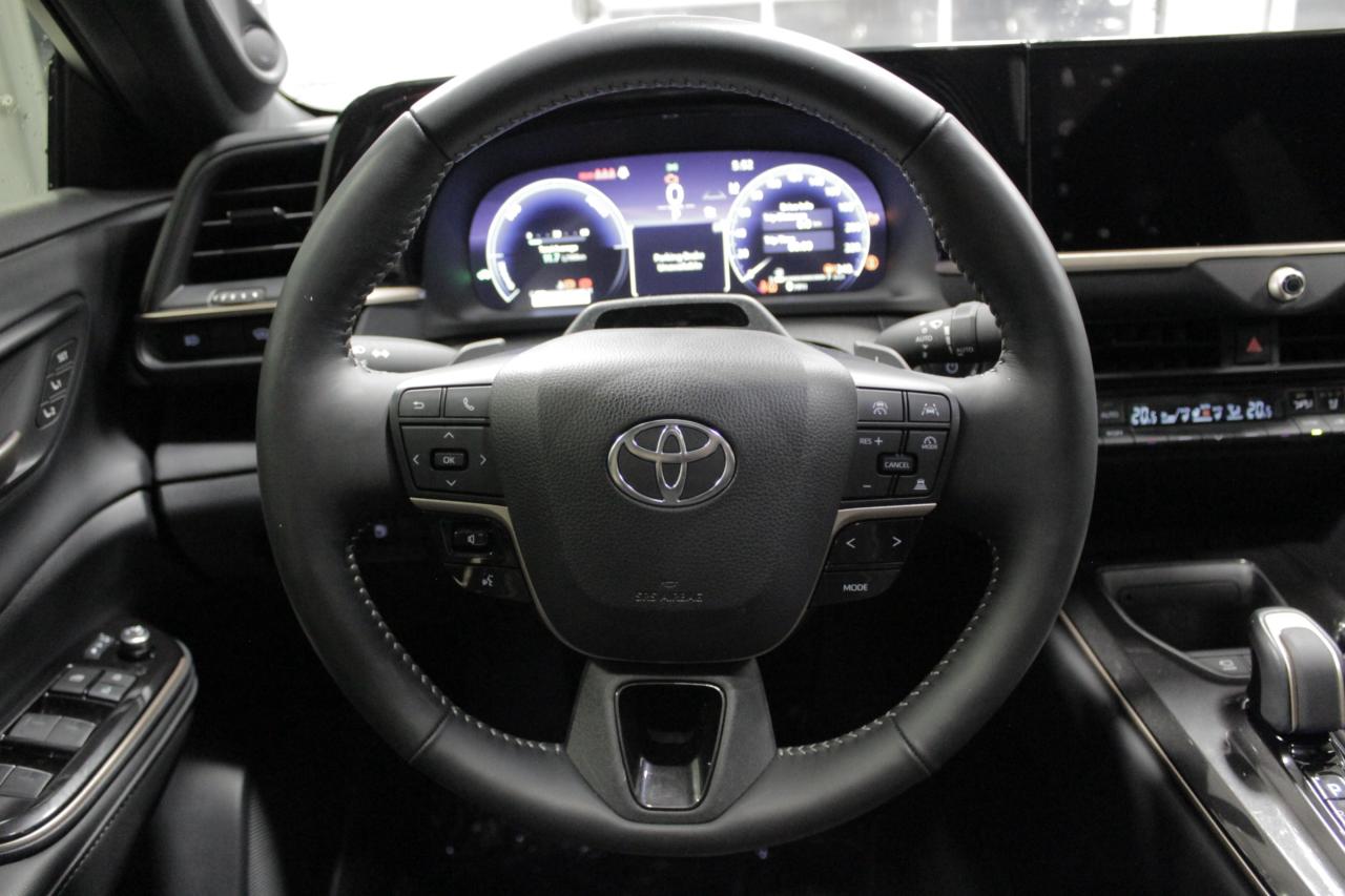 2024 Toyota Crown Platinum Photo