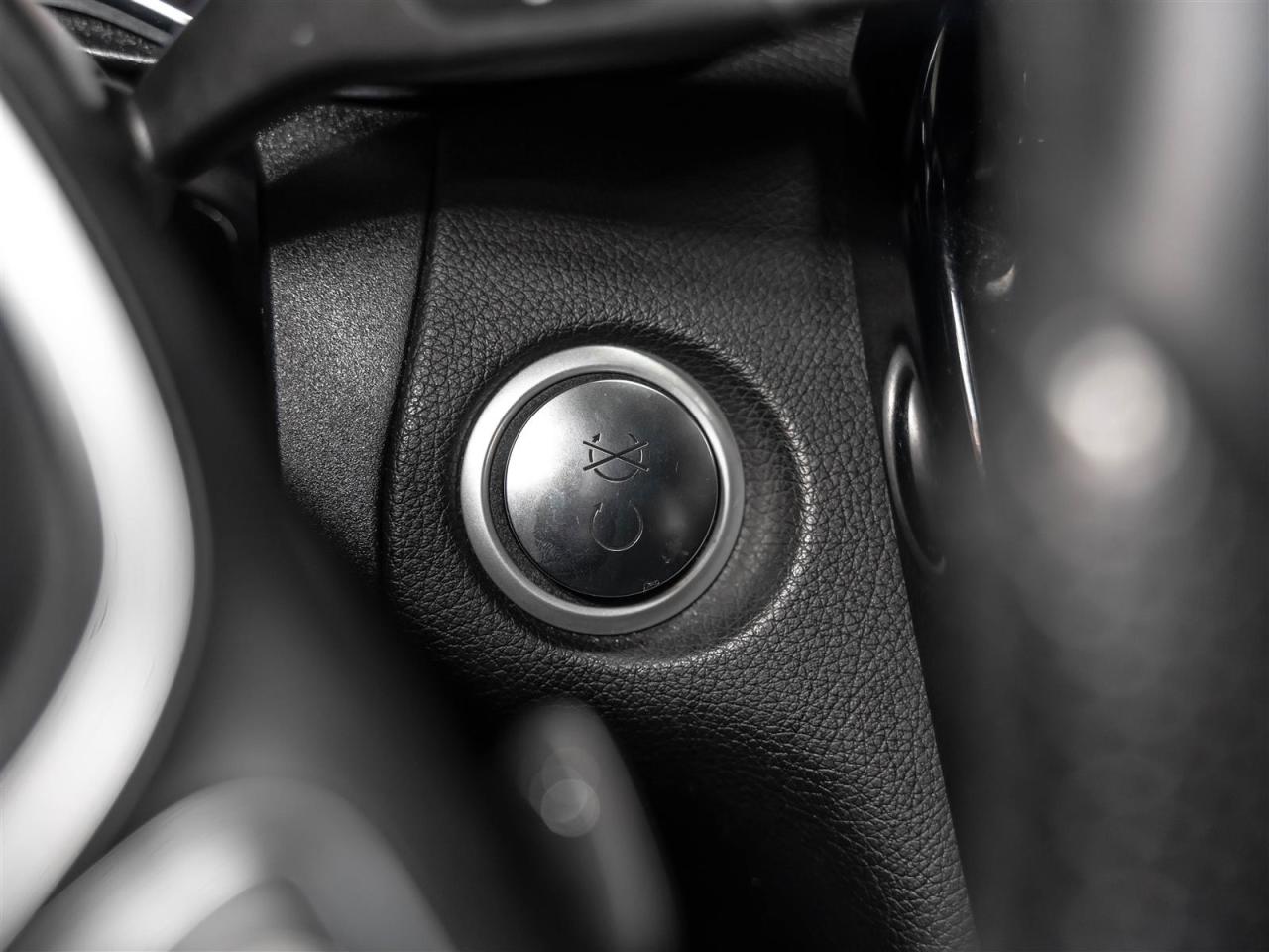 2017 Mercedes-Benz GLC GLC 300|ACCIDENT FREE|ONTARIO VEHICLE|BLINDSPOT Photo