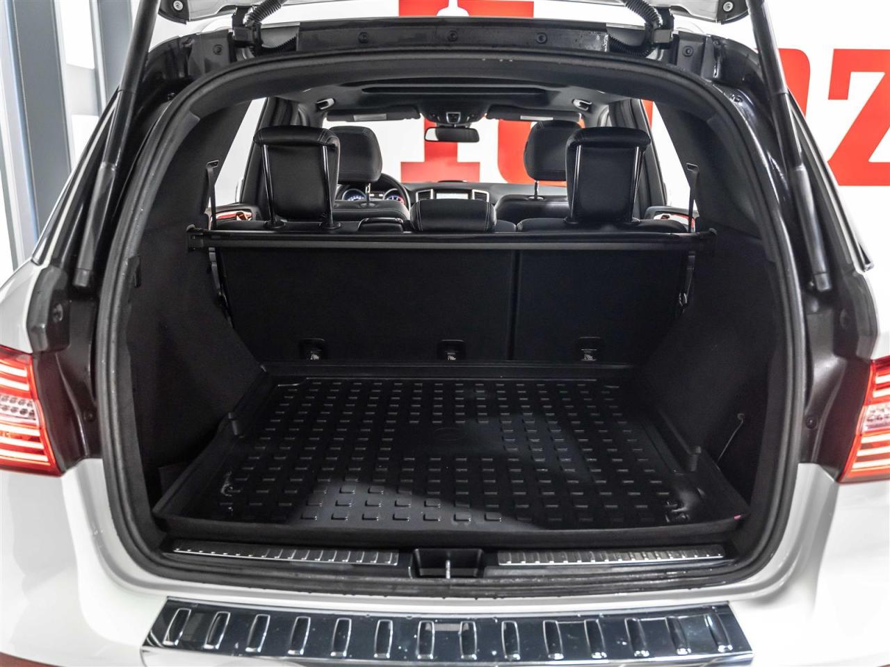 2015 Mercedes-Benz ML 320 NAVI|BLINDSPOT|360CAM|PANO|HARMAN KARDON|ACCIDENT FREE Photo