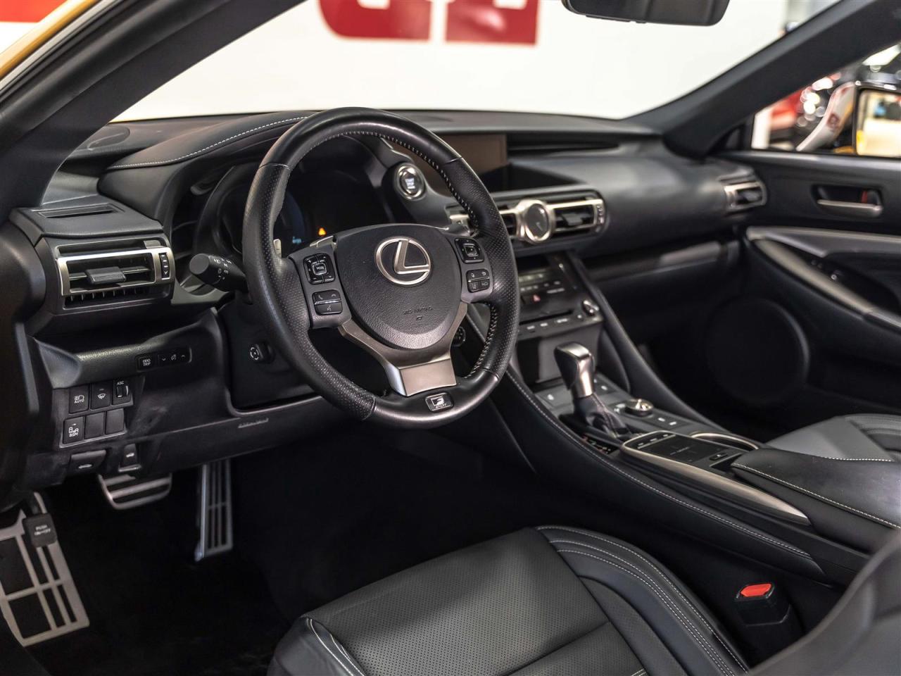 2019 Lexus RC 300 RC 300|AWD|F SPORT|ADAPT CRUISE|BLINDSPOT|COOLED SEATS|LOADED Photo4