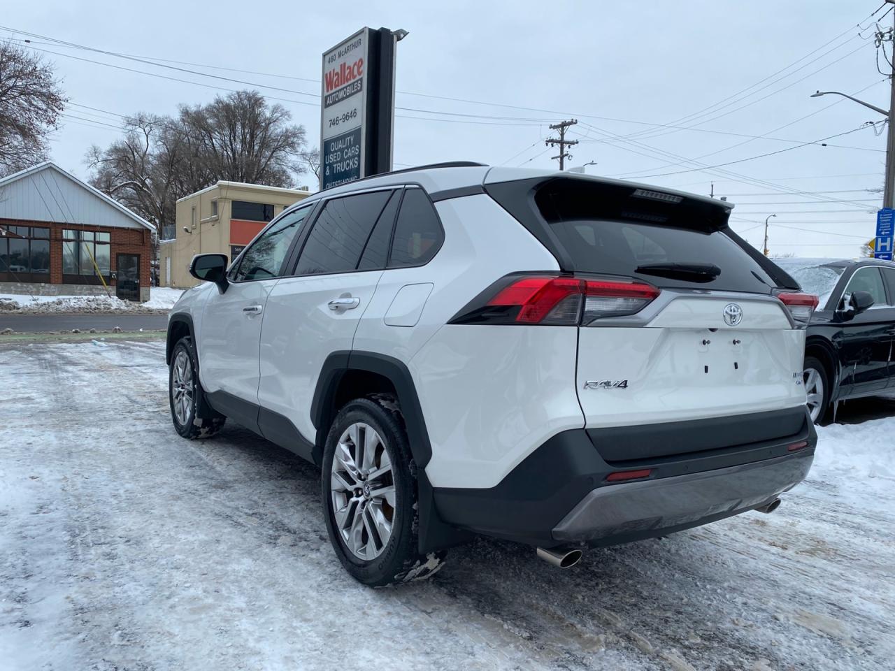 2019 Toyota RAV4 Limited | AWD | Sunroof | NAV ***SOLD*** Photo