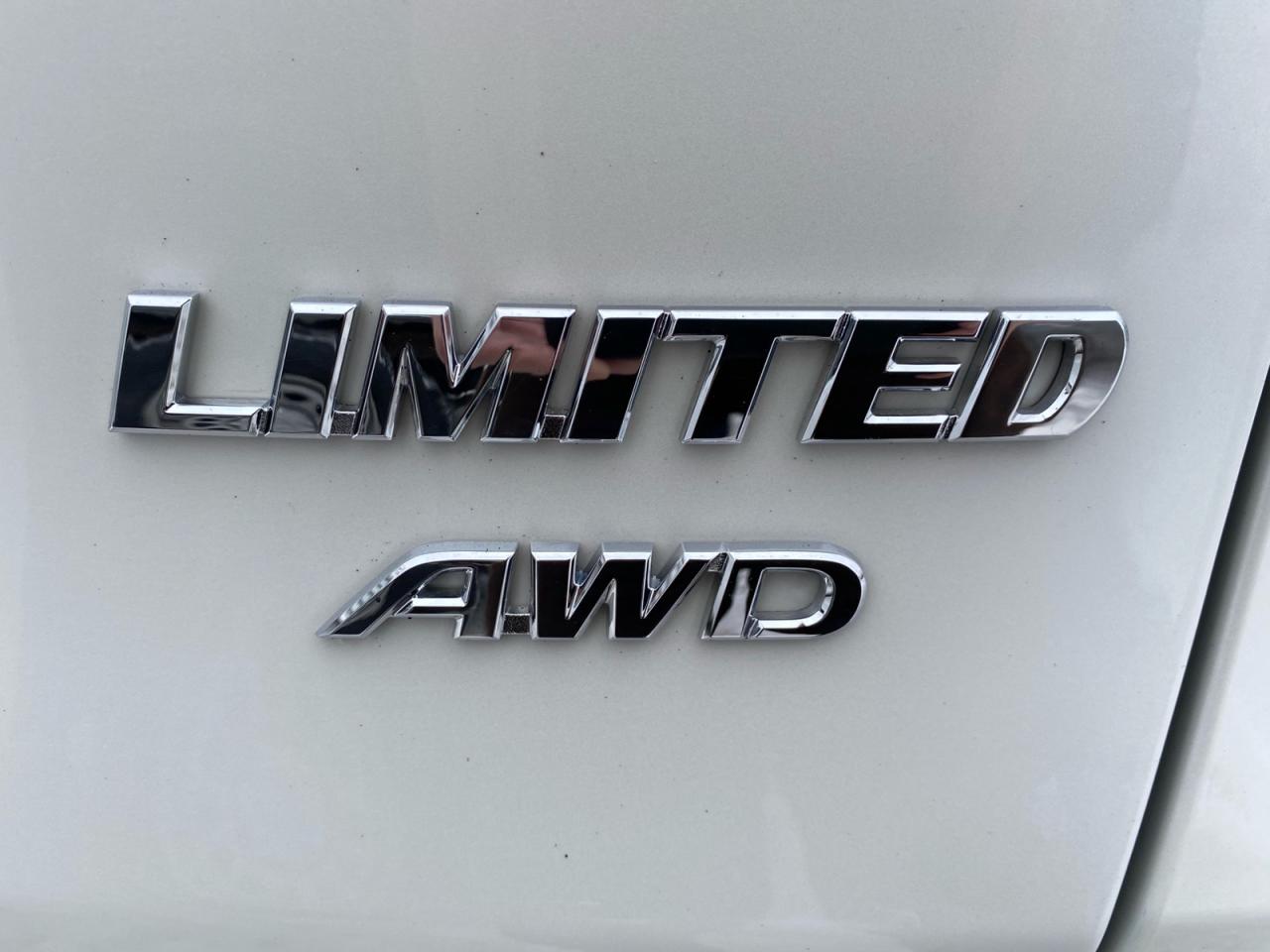 2019 Toyota RAV4 Limited | AWD | Sunroof | NAV ***SOLD*** Photo