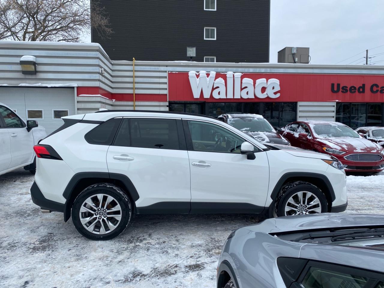 2019 Toyota RAV4 Limited | AWD | Sunroof | NAV ***SOLD*** Photo
