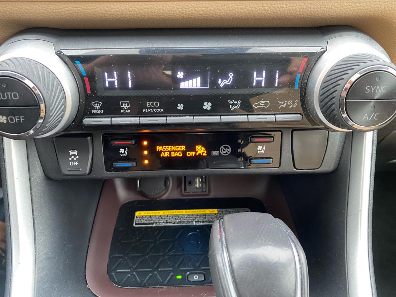 2019 Toyota RAV4 Limited | AWD | Sunroof | NAV ***SOLD*** Photo