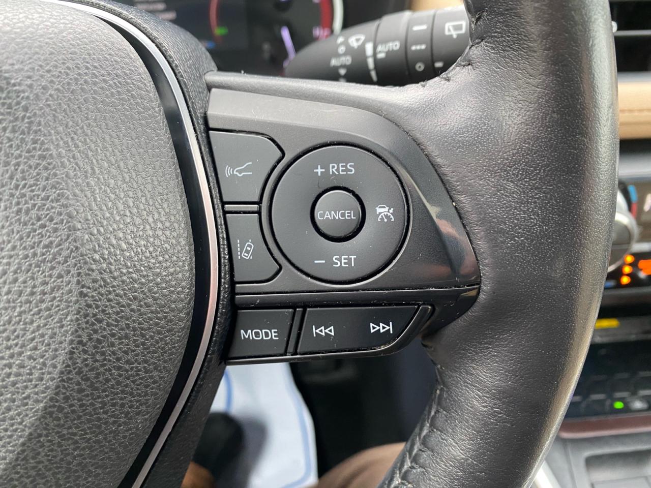 2019 Toyota RAV4 Limited | AWD | Sunroof | NAV ***SOLD*** Photo