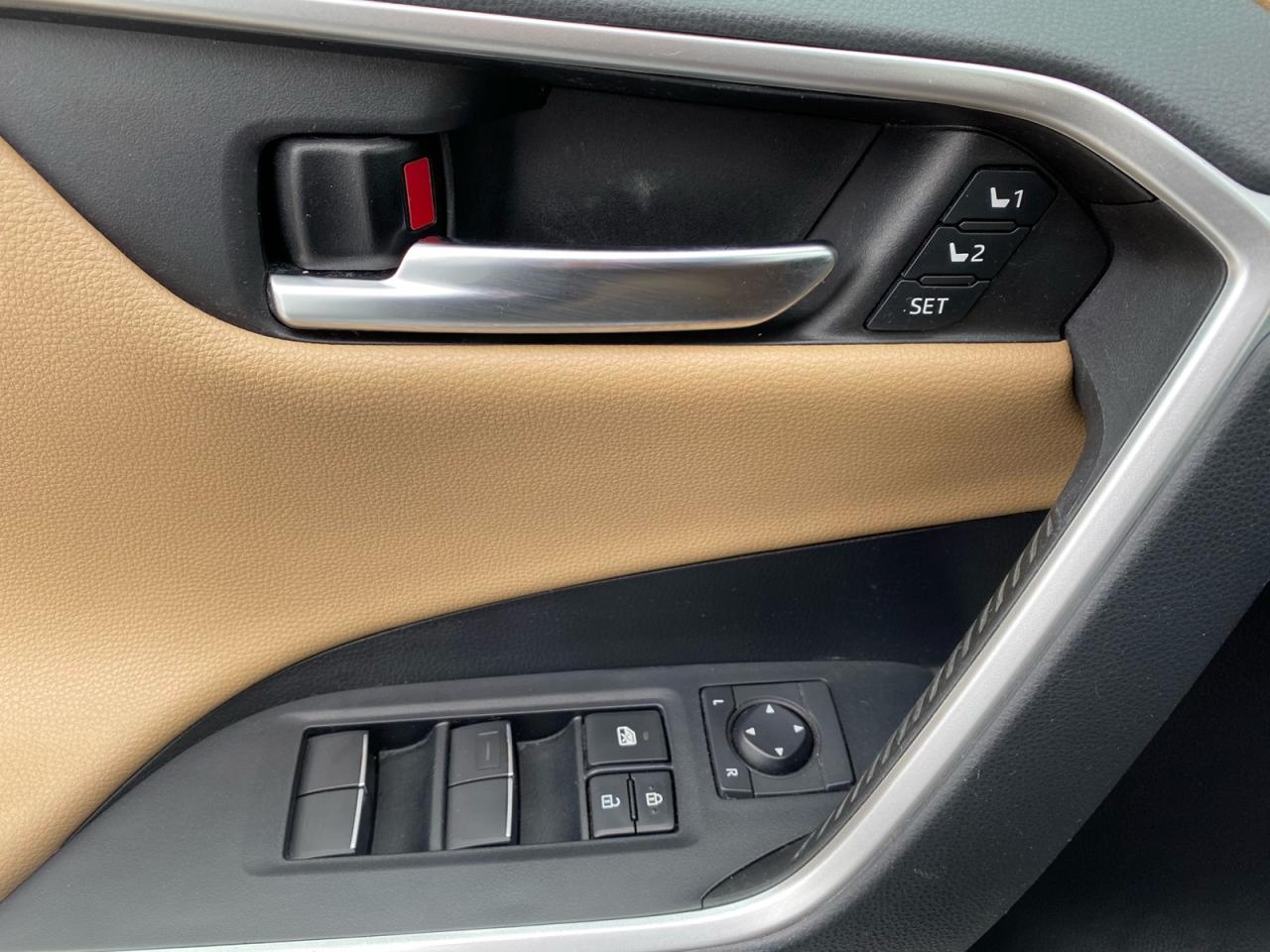 2019 Toyota RAV4 Limited | AWD | Sunroof | NAV ***SOLD*** Photo