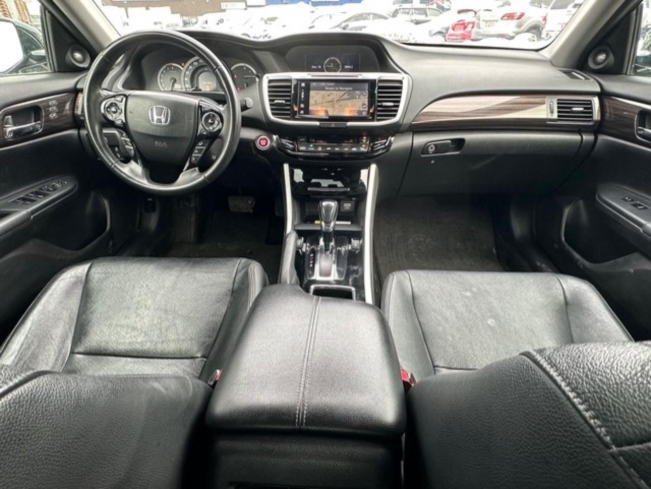 2016 Honda Accord Touring Photo