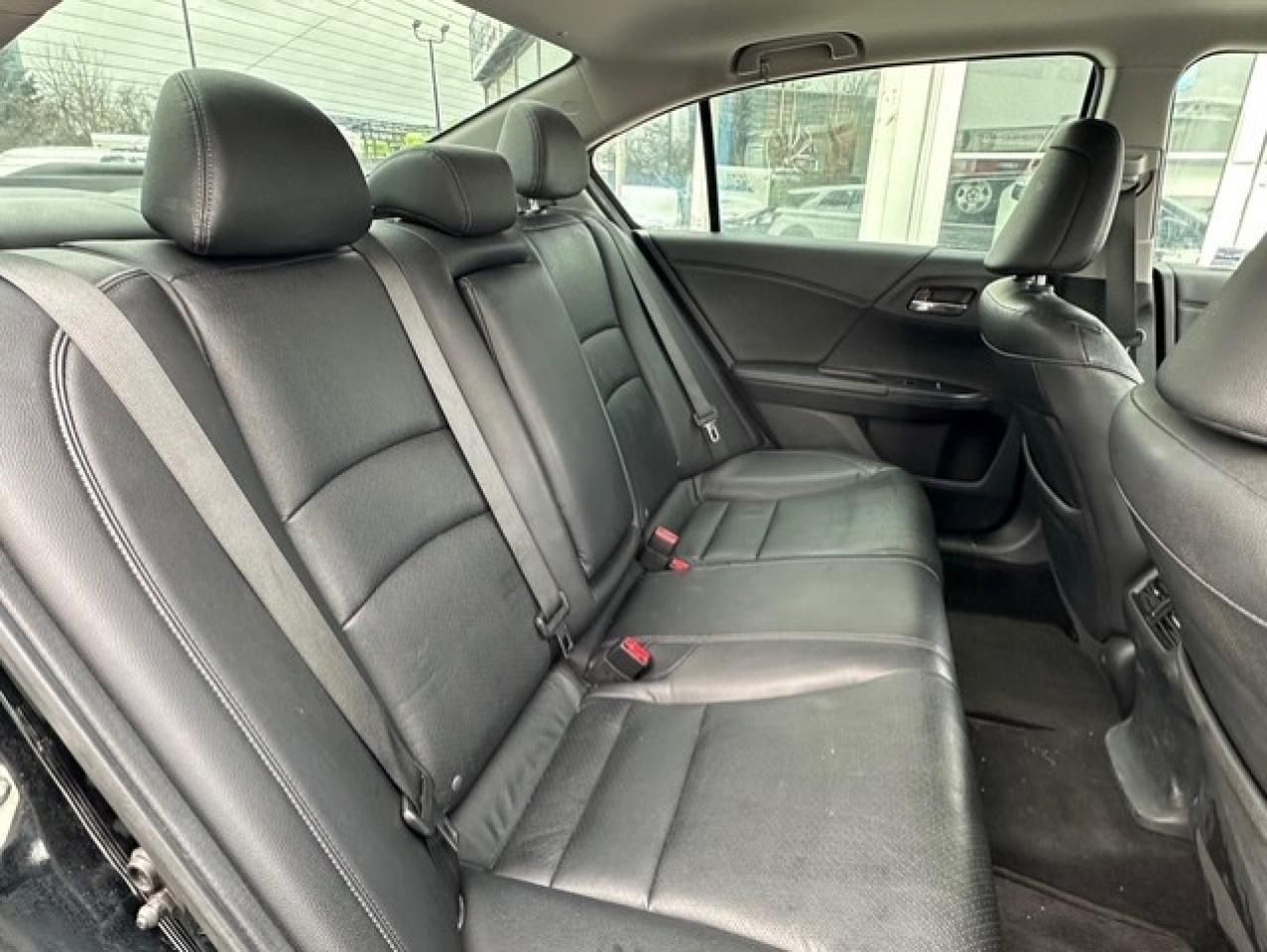 2016 Honda Accord Touring Photo