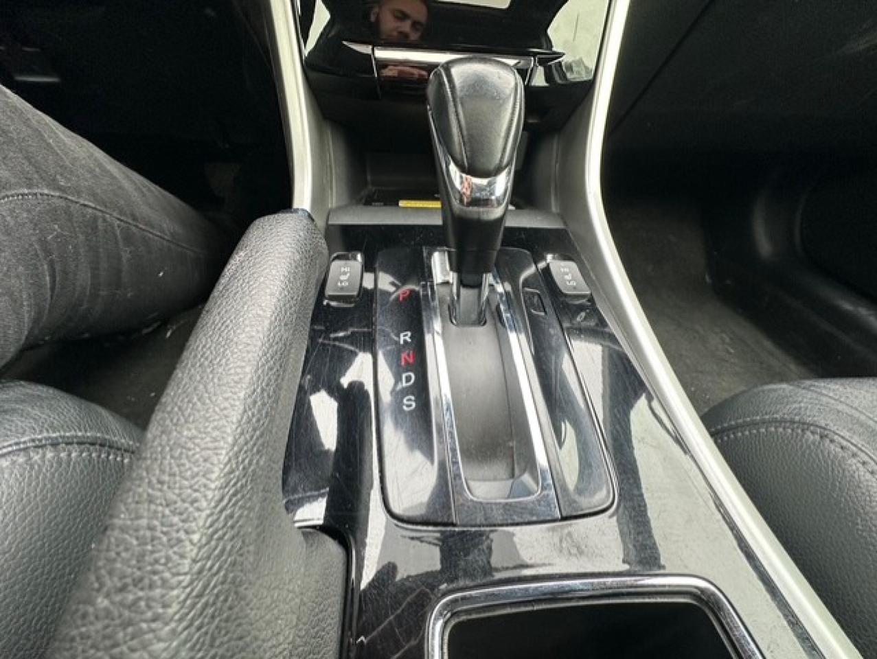 2016 Honda Accord Touring Photo