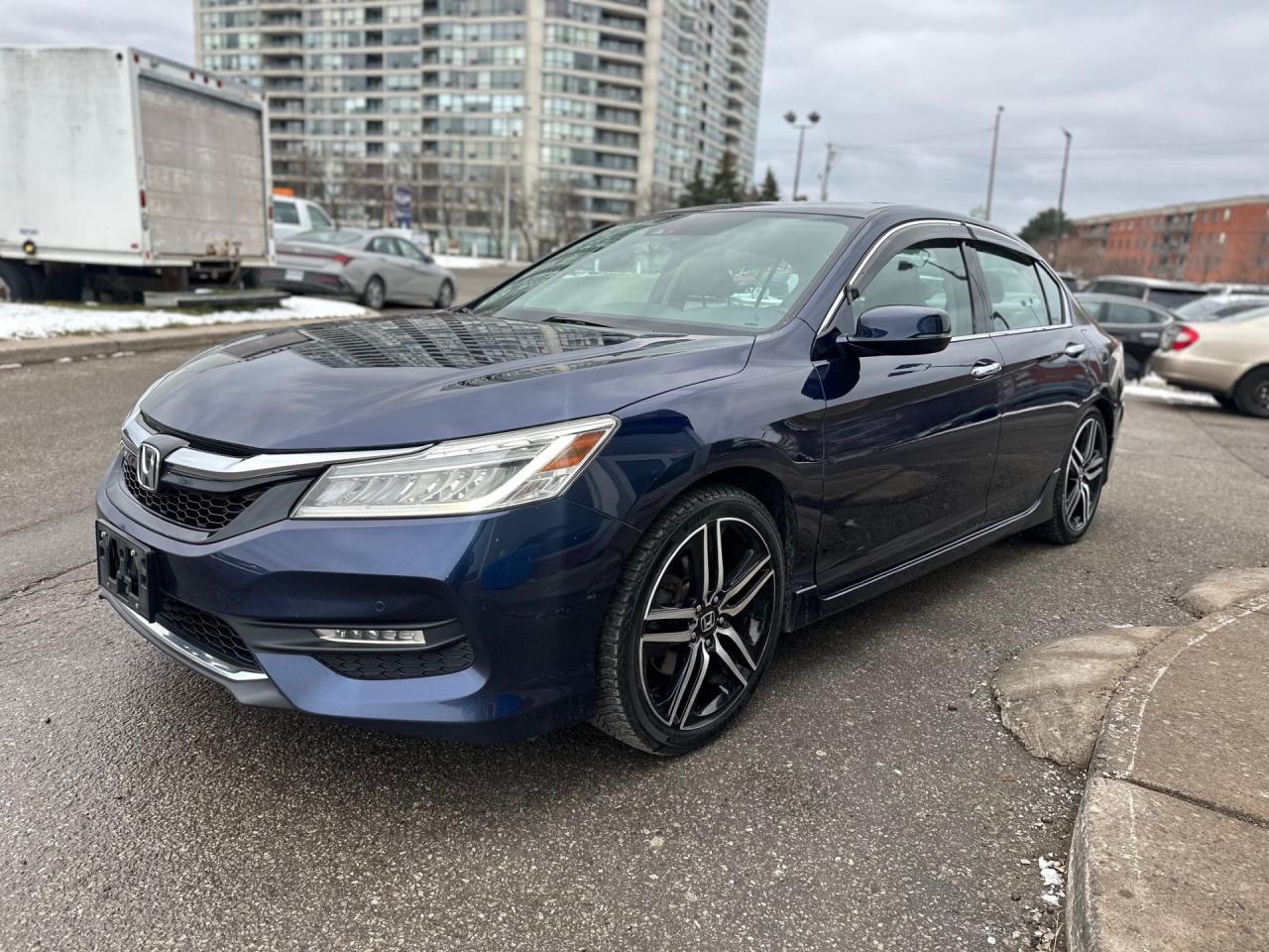 2016 Honda Accord Touring Photo2