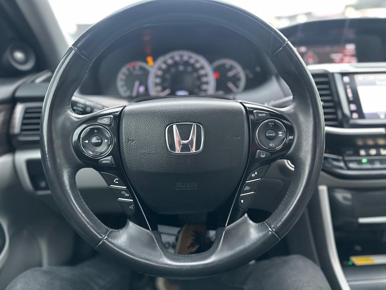 2016 Honda Accord Touring Photo