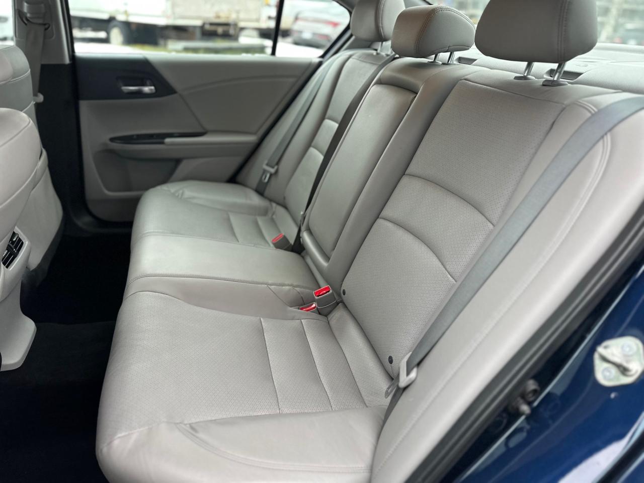 2016 Honda Accord Touring Photo