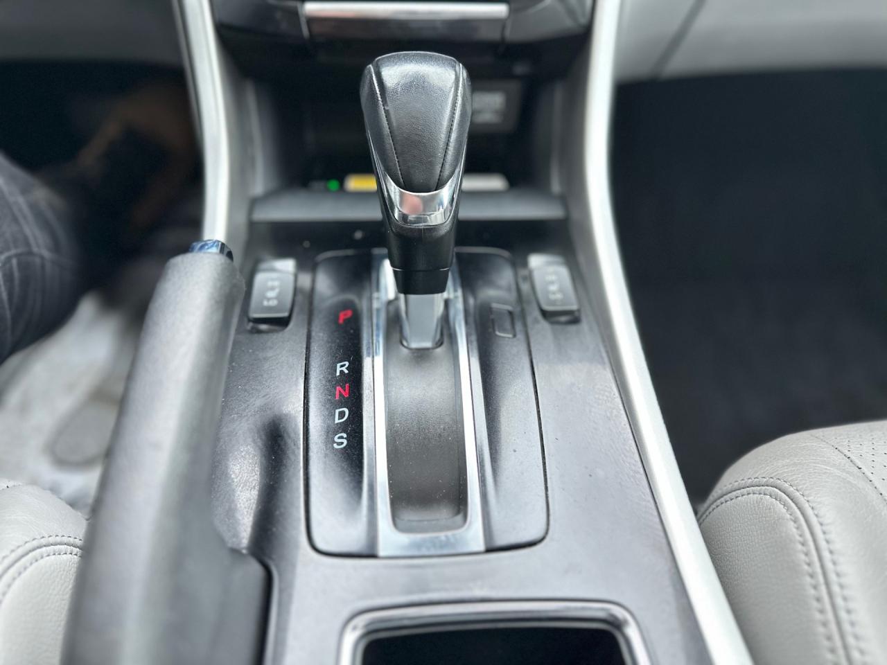 2016 Honda Accord Touring Photo