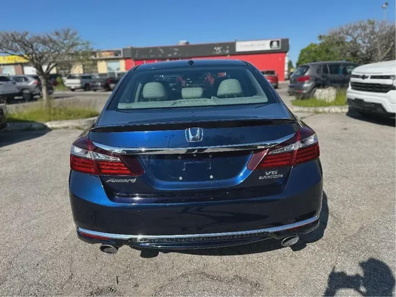 2016 Honda Accord Touring V6 Photo