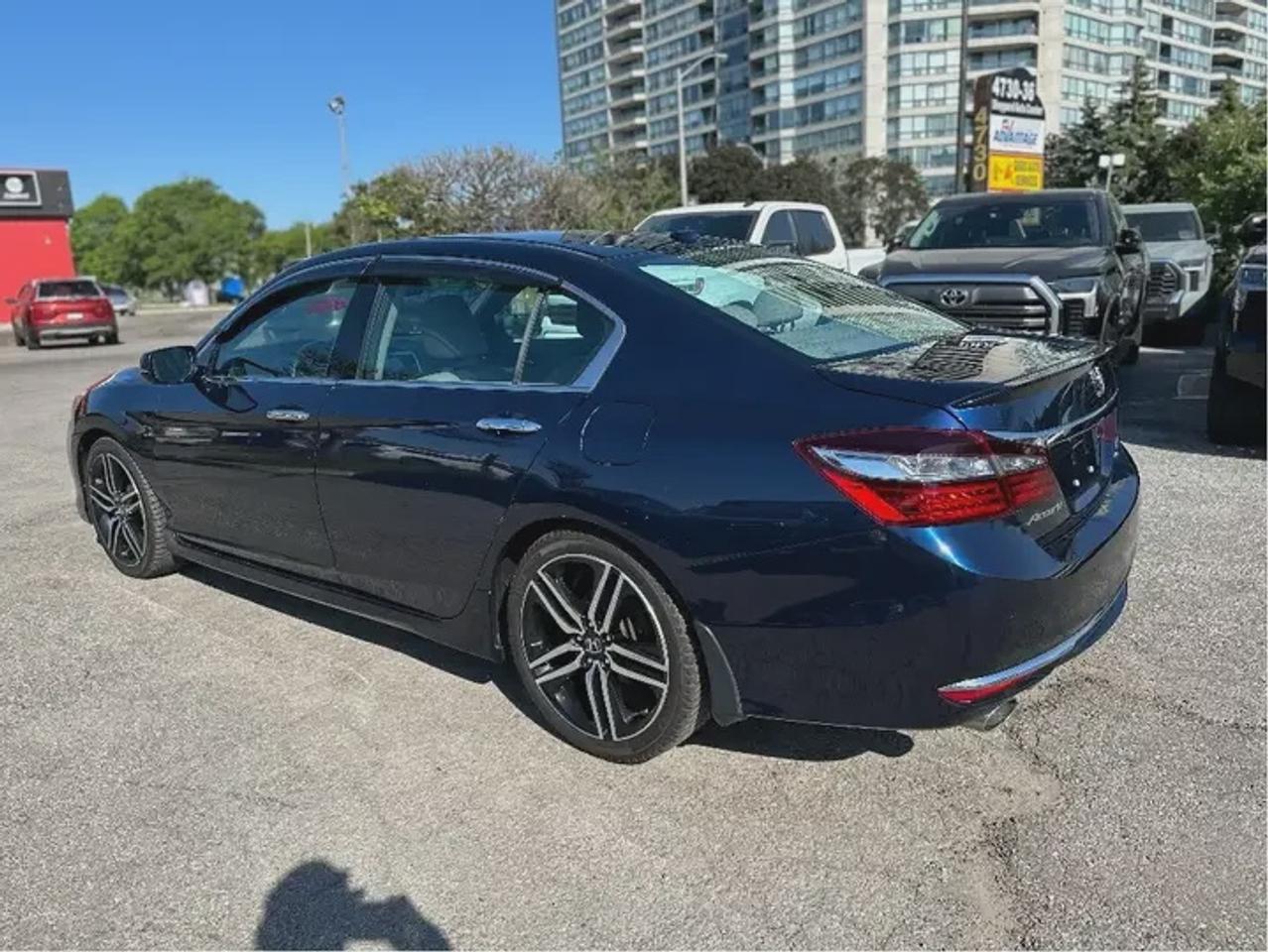 2016 Honda Accord Touring V6 Photo