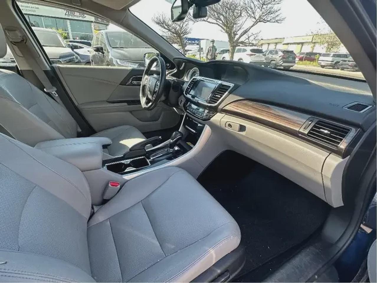 2016 Honda Accord Touring V6 Photo