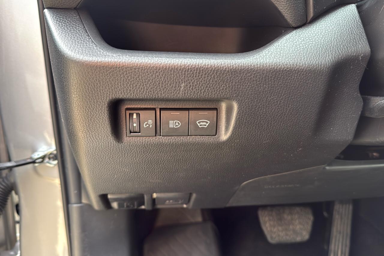 2024 Toyota RAV4 LE Photo