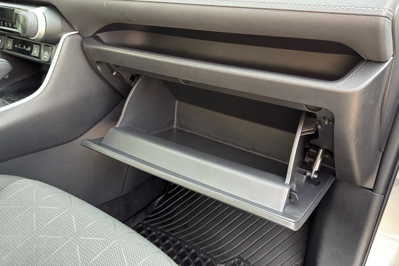 2024 Toyota RAV4 LE Photo