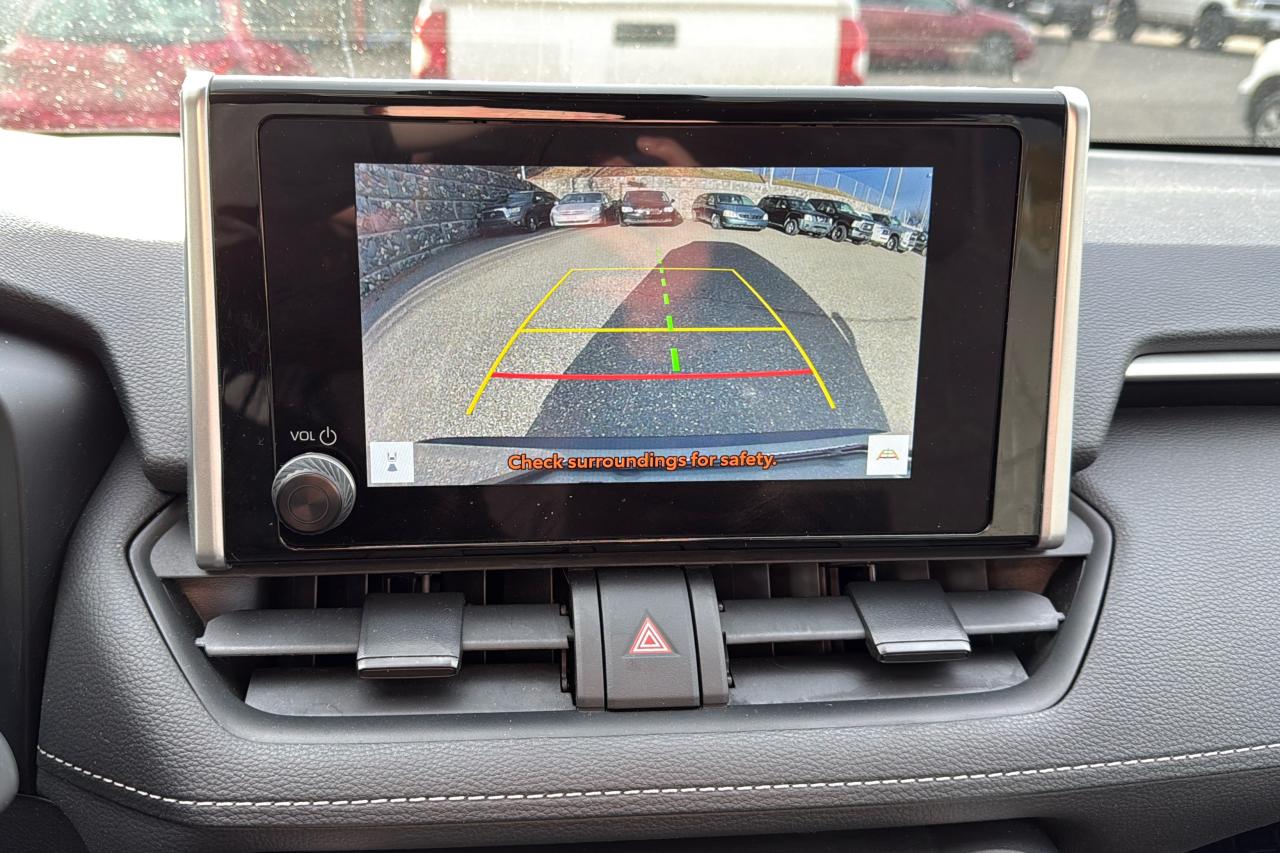 2024 Toyota RAV4 LE Photo