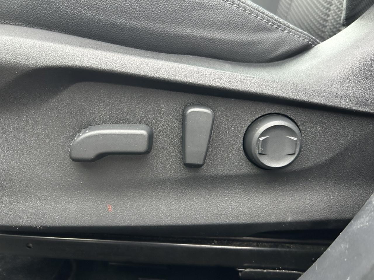 2014 Volkswagen Jetta TRENDLINE   TRENDLINE, AUTO, LOW LOW KM!! Photo