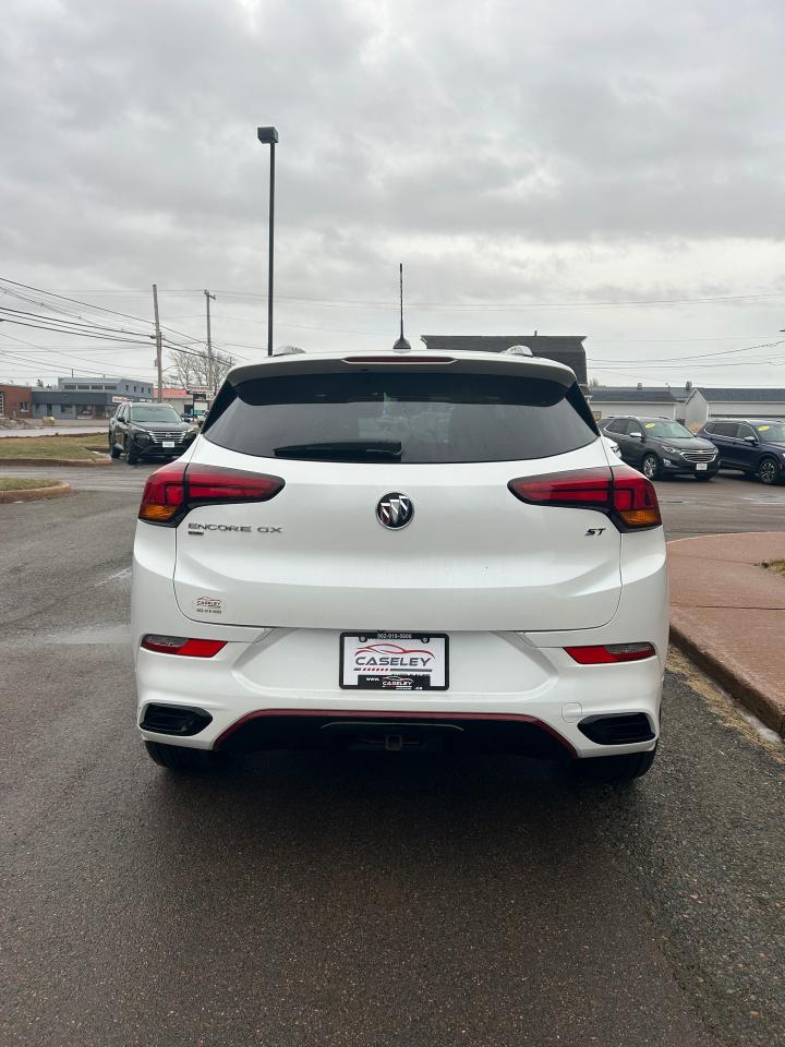 2022 Buick Encore GX Preferred Photo4