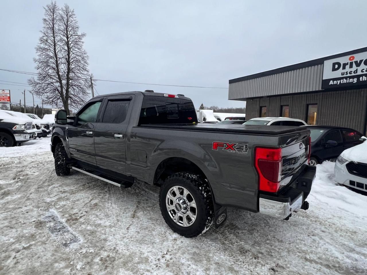 2020 Ford SUPER DUTY F-250 SRW LARIAT Photo