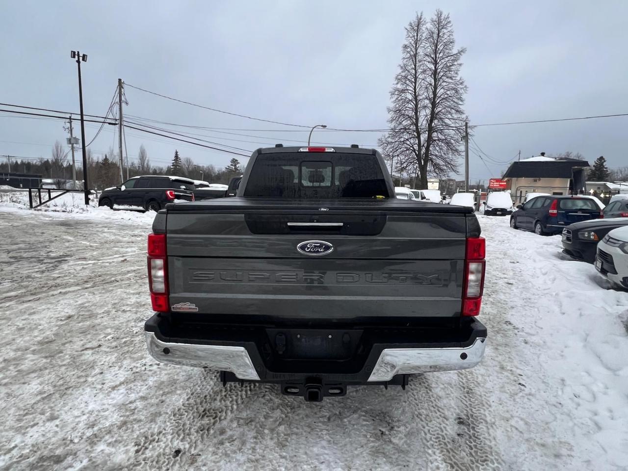 2020 Ford SUPER DUTY F-250 SRW LARIAT Photo3