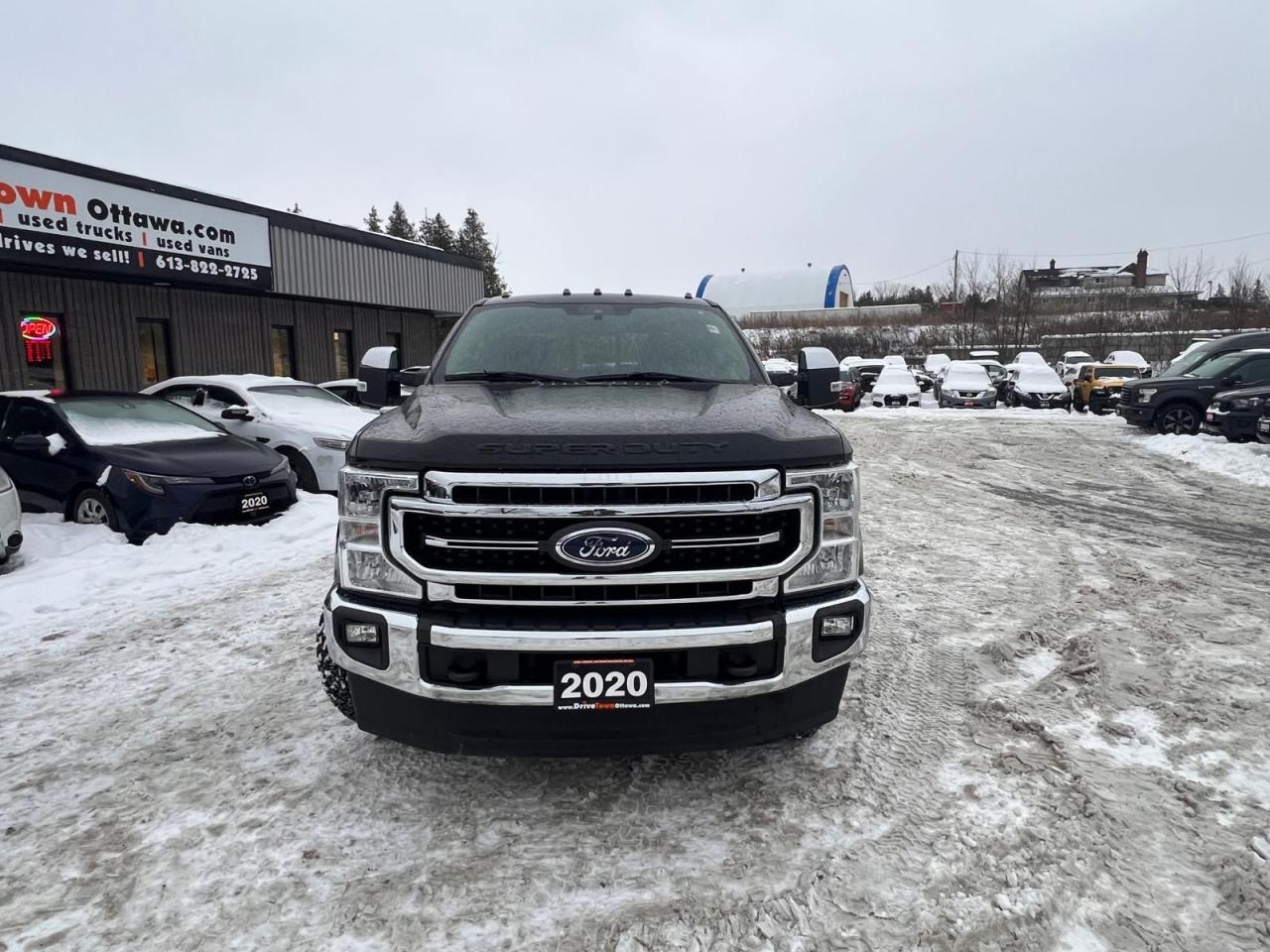 2020 Ford SUPER DUTY F-250 SRW LARIAT Photo