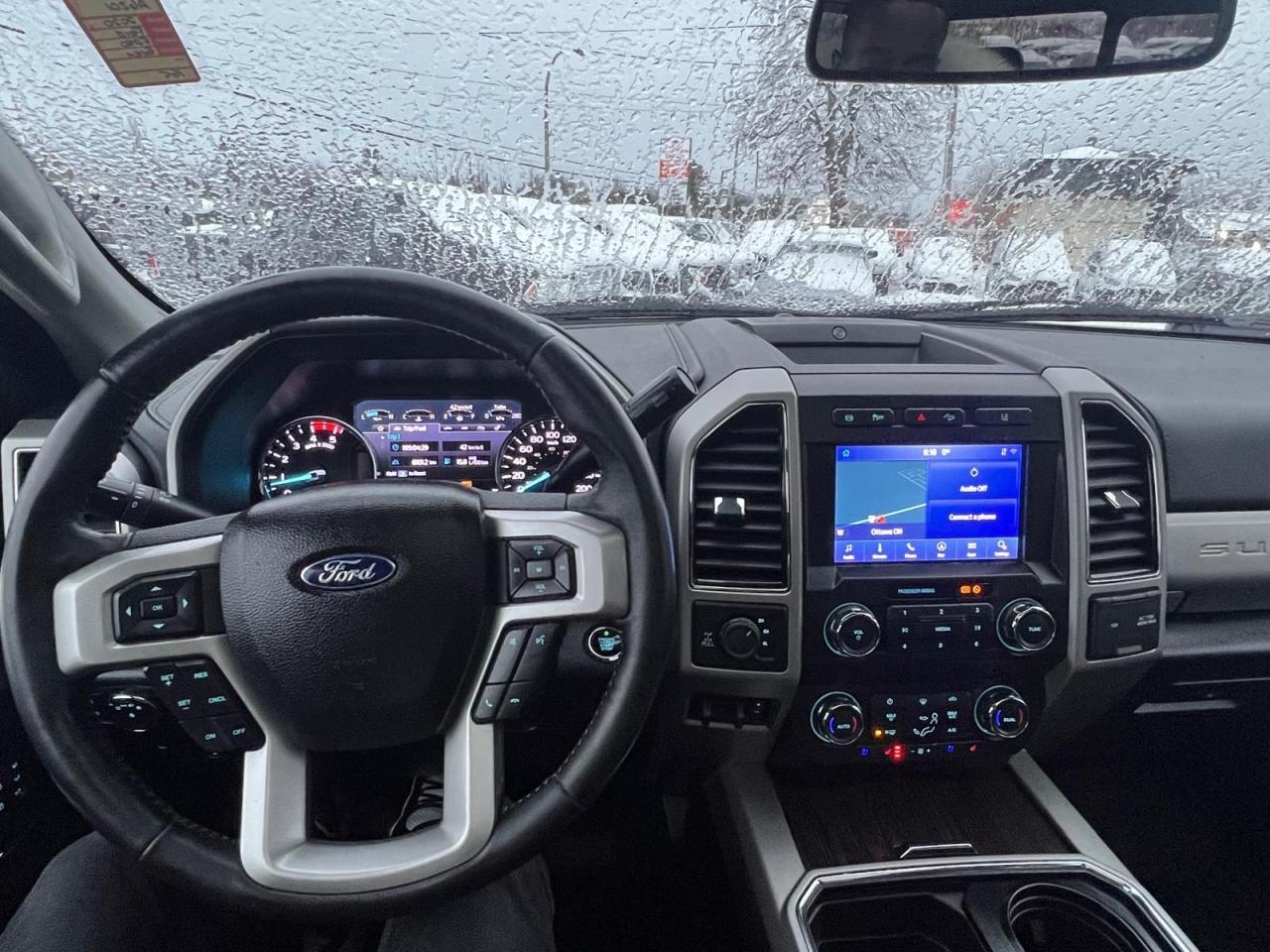 2020 Ford SUPER DUTY F-250 SRW LARIAT Photo