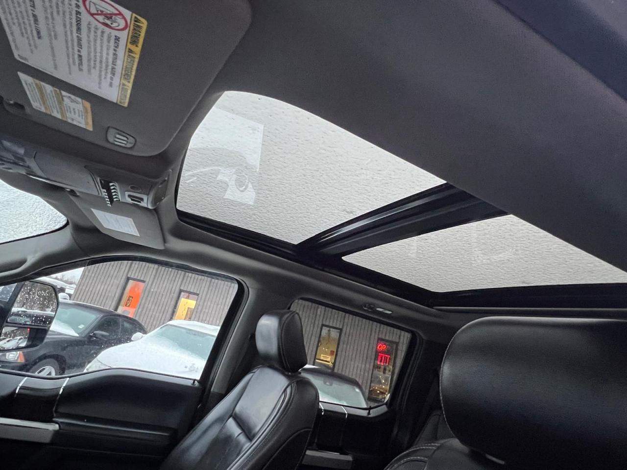 2020 Ford SUPER DUTY F-250 SRW LARIAT Photo