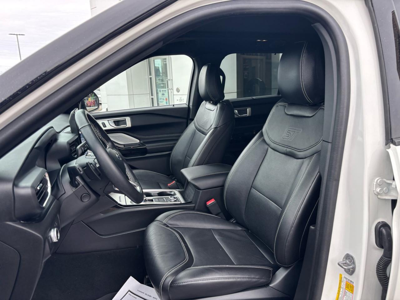 2022 Ford Explorer ST Photo