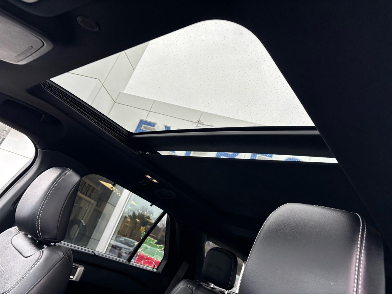 2022 Ford Explorer ST Photo