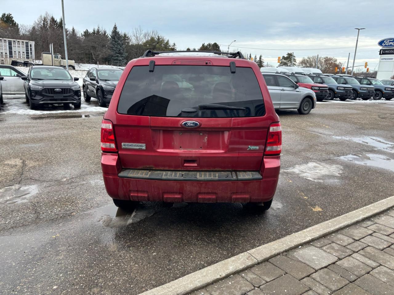 2012 Ford Escape XLT, 4X2, LEATHER, 3L ENGINE, MOONROOF, AS TRADED! Photo