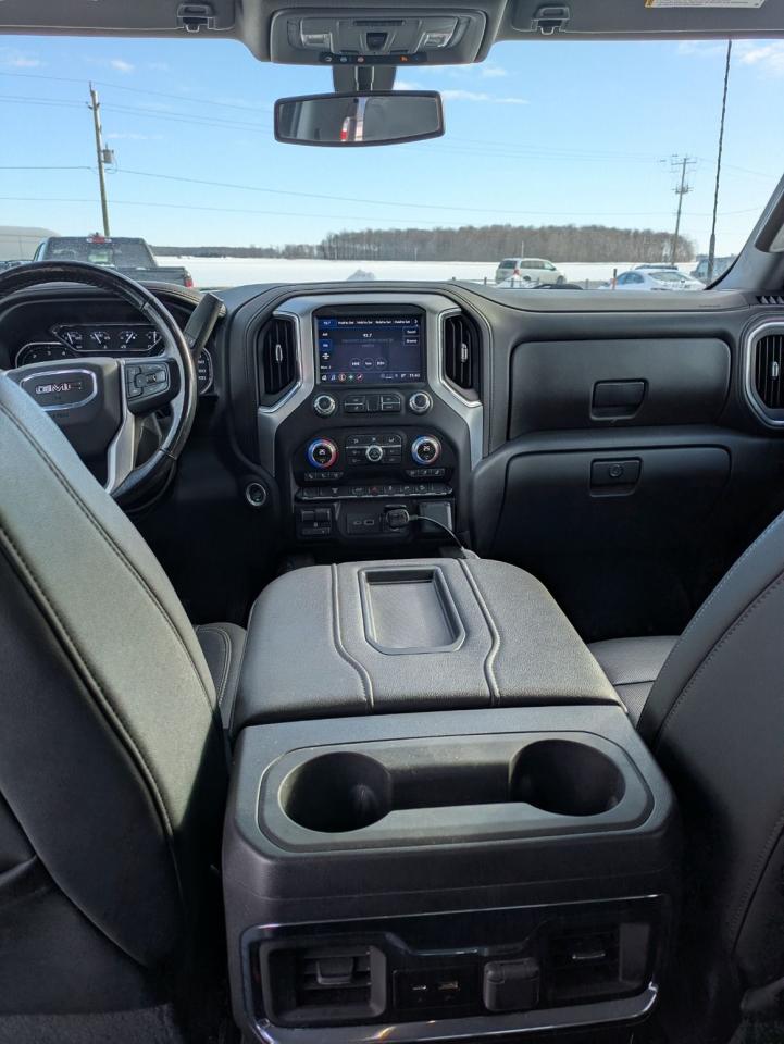 2022 GMC Sierra 2500 4WD Crew Cab 159" SLT Photo