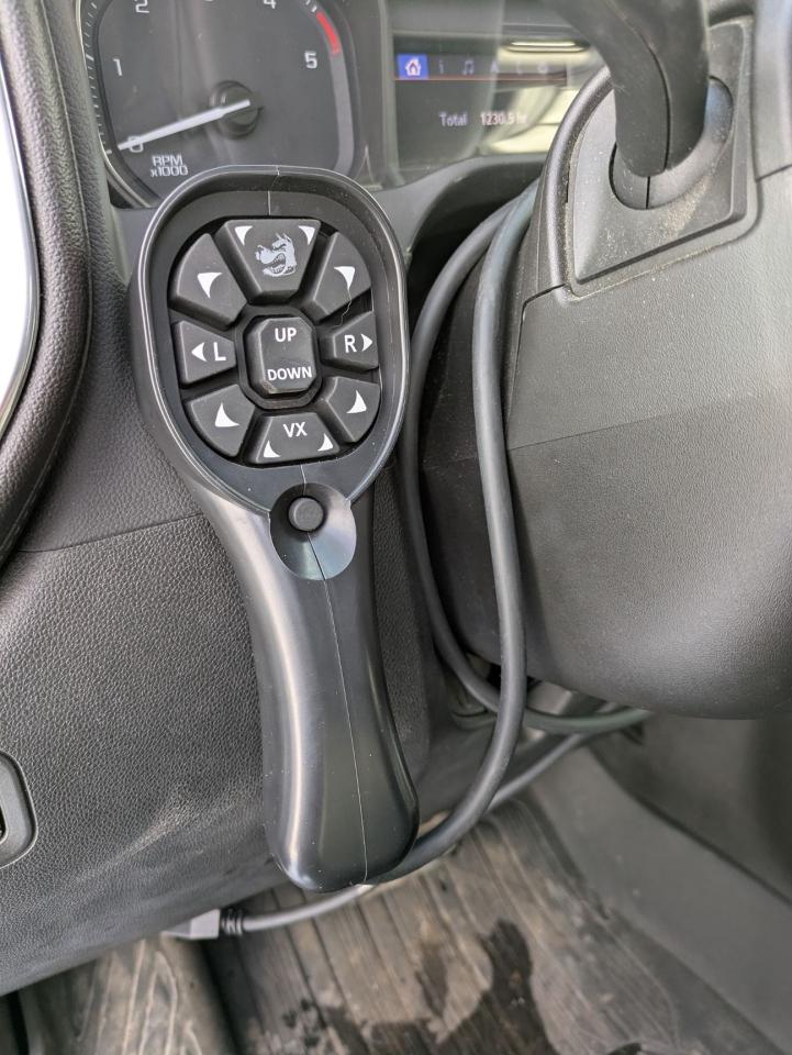 2022 GMC Sierra 2500 4WD Crew Cab 159" SLT Photo