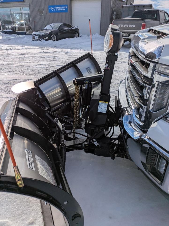 2022 GMC Sierra 2500 4WD Crew Cab 159" SLT Photo