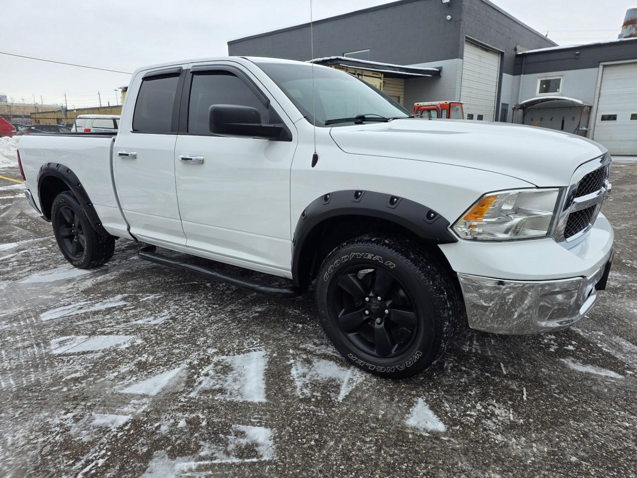 2014 RAM 1500 SLT 4x4 Certified Photo