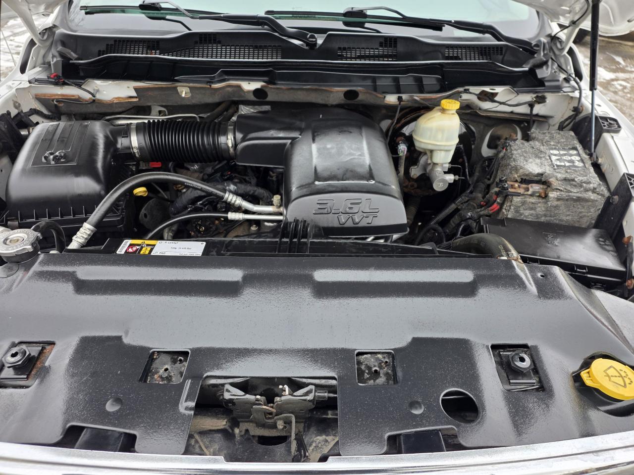 2014 RAM 1500 SLT 4x4 Certified Photo