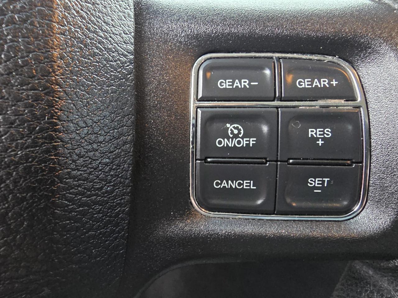 2014 RAM 1500 SLT 4x4 Certified Photo