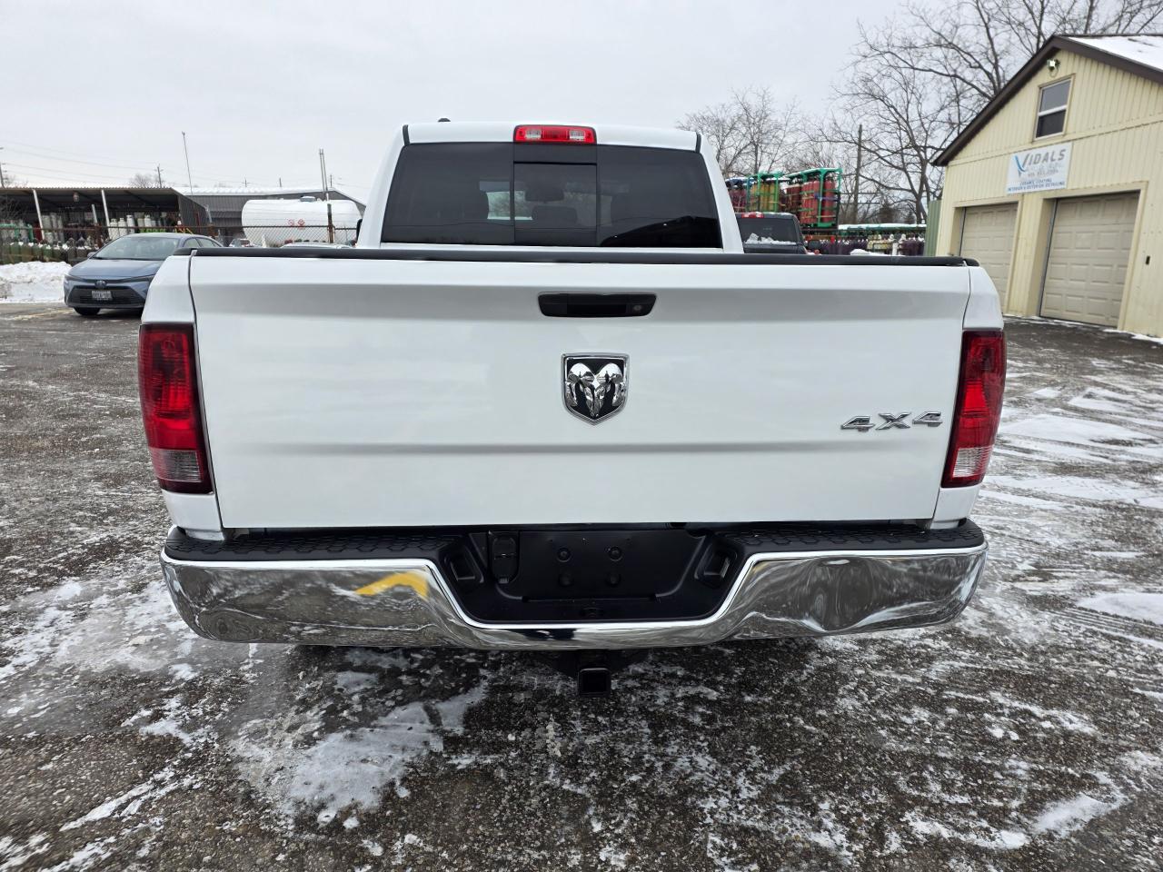 2014 RAM 1500 SLT 4x4 Certified Photo3
