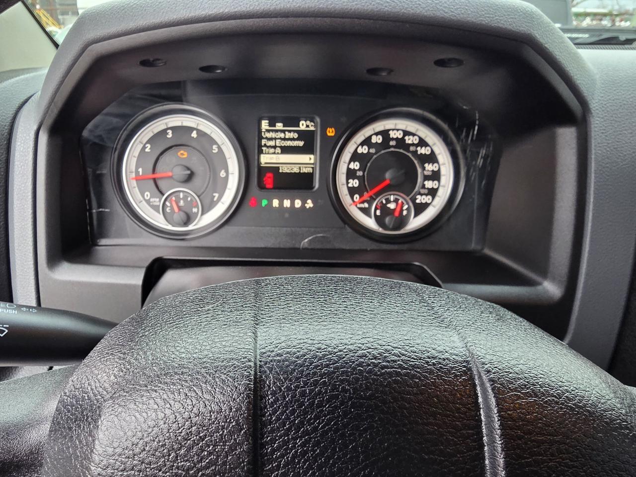 2014 RAM 1500 SLT 4x4 Certified Photo