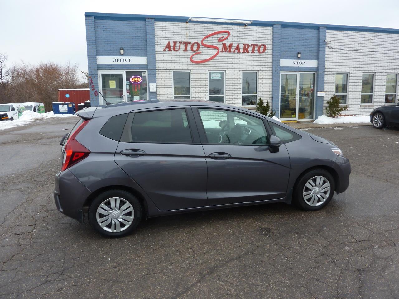 2016 Honda Fit LX Photo3