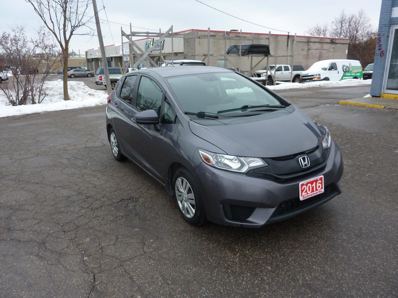 2016 Honda Fit LX Photo2