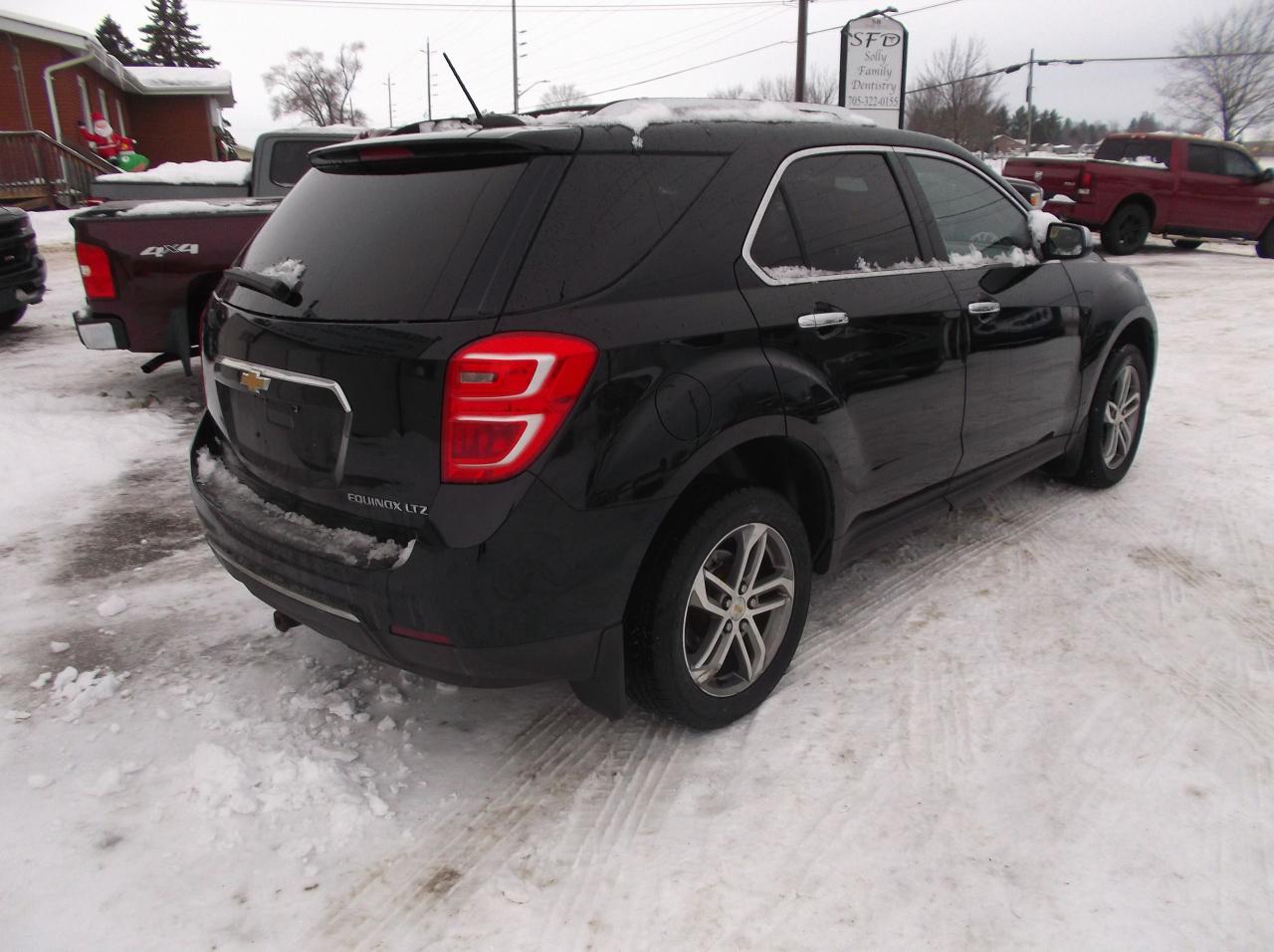 2016 Chevrolet Equinox AWD   LTZ Photo4