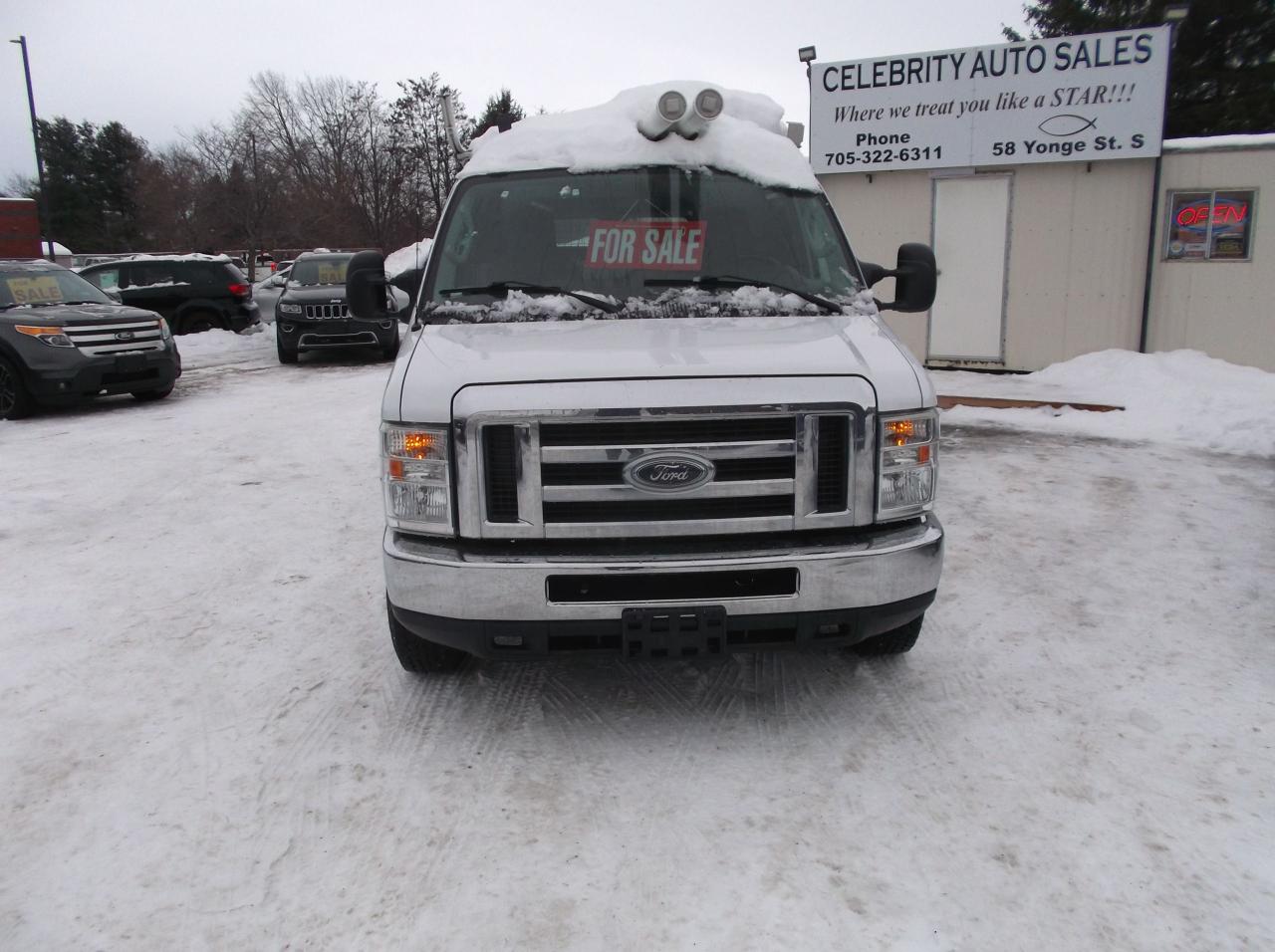2012 Ford E350 Econoline  Super Duty Photo