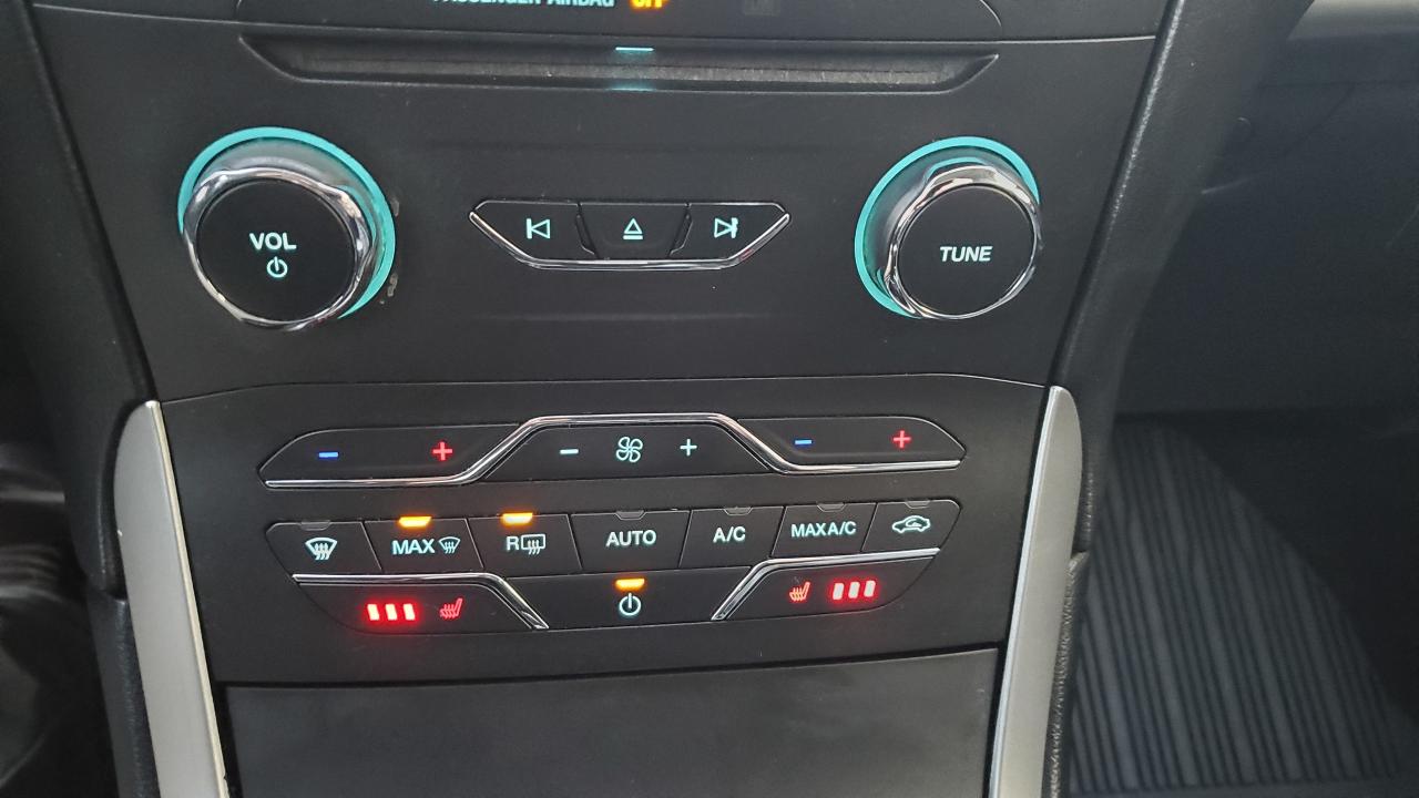 2017 Ford Edge SEL AWD-NAVIGATION-LEATHER-PAN ROOF-REMOTE START Photo