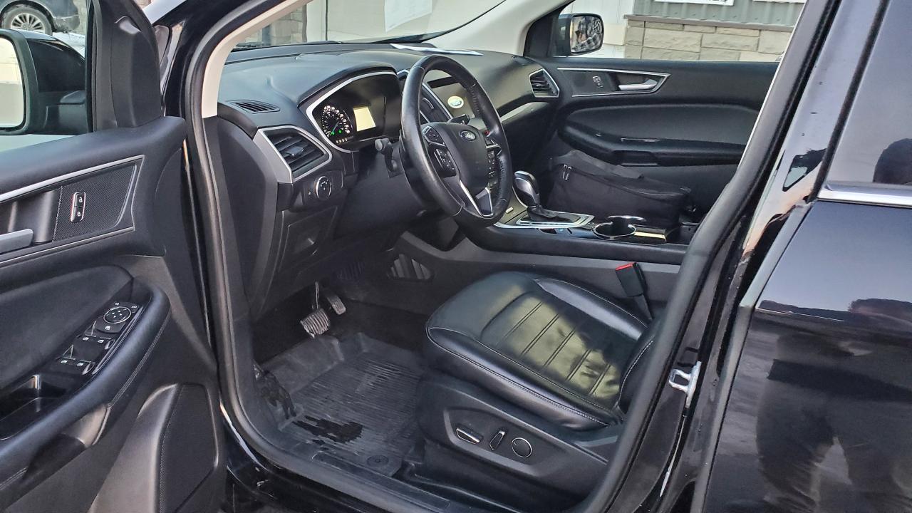 2017 Ford Edge SEL AWD-NAVIGATION-LEATHER-PAN ROOF-REMOTE START Photo