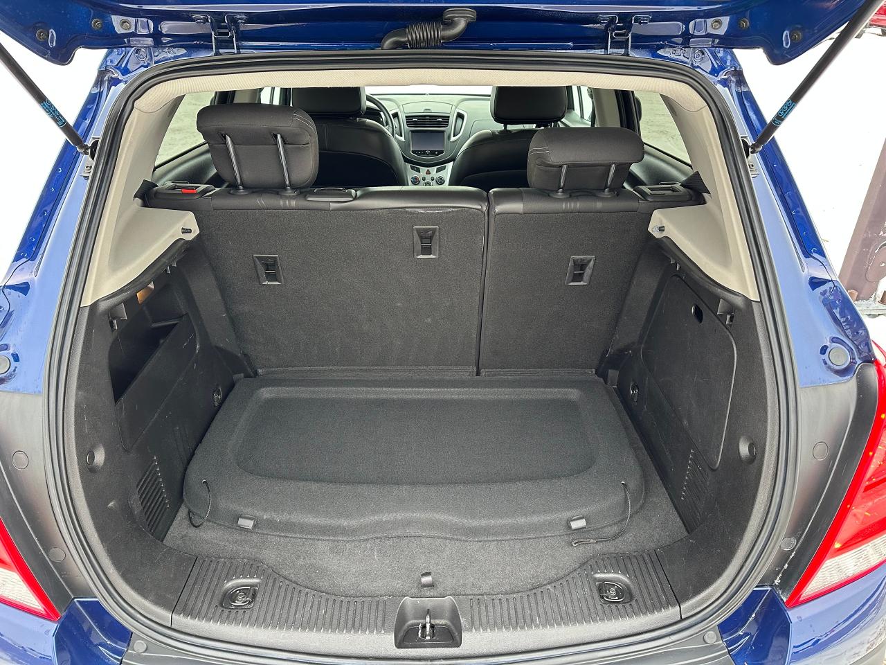 2016 Chevrolet Trax AWD 4dr LT Photo5