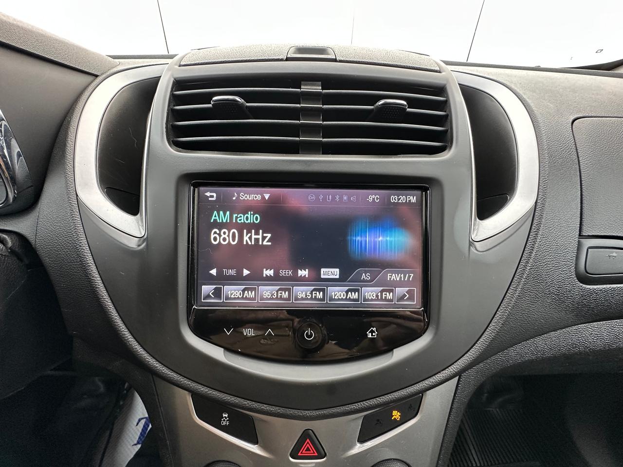 2016 Chevrolet Trax AWD 4dr LT Photo5