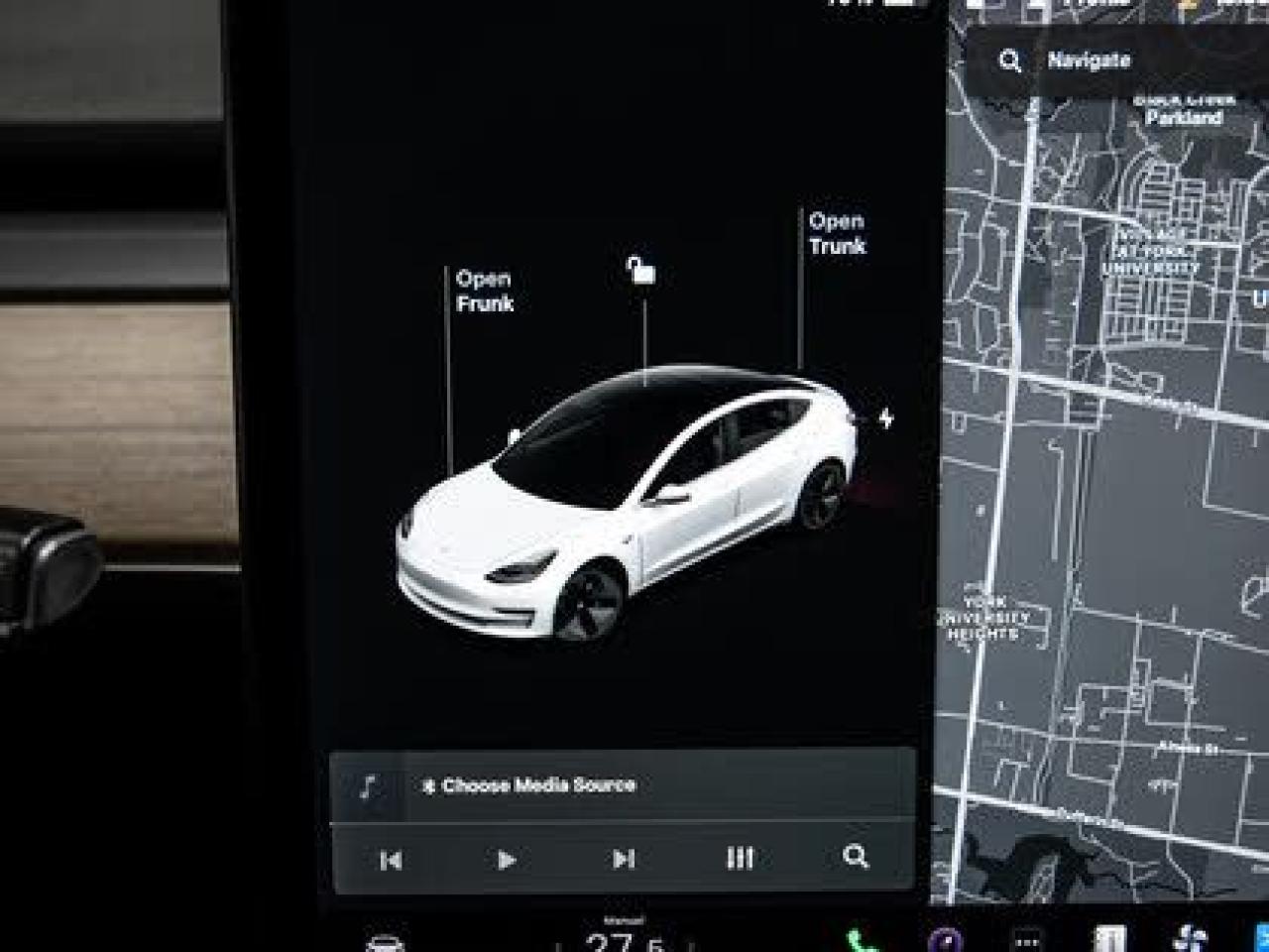 2019 Tesla Model 3 STANDARD RANGE PLUS Photo